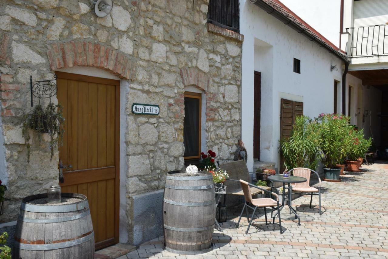 Gaestehaus Anita Breitenbrunn  Bagian luar foto